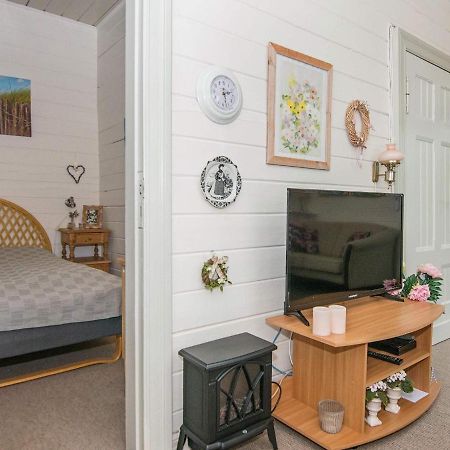 4 Person Holiday Home In R M Lakolk エクステリア 写真