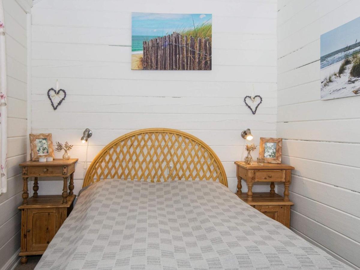 4 Person Holiday Home In R M Lakolk エクステリア 写真