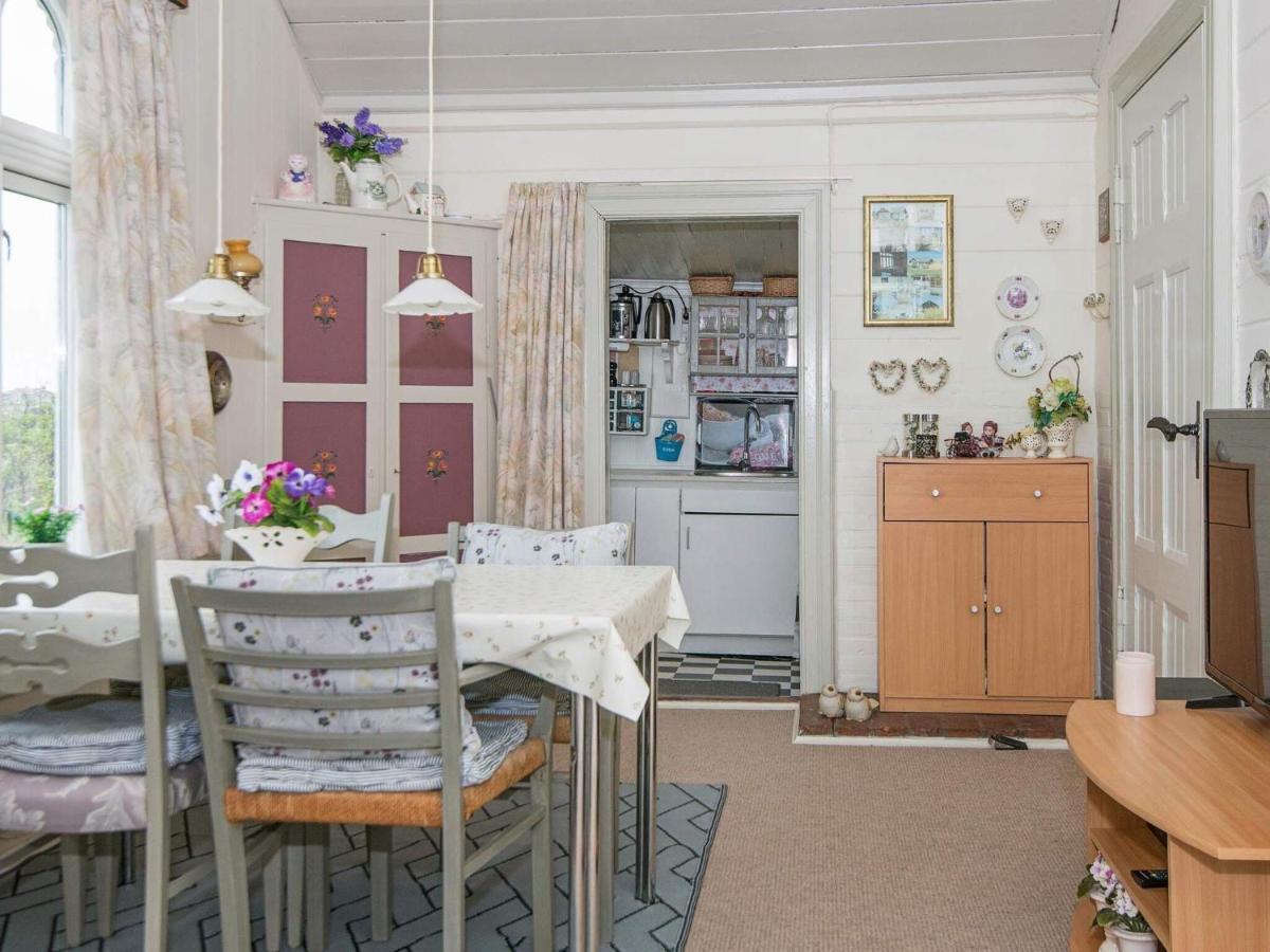 4 Person Holiday Home In R M Lakolk エクステリア 写真
